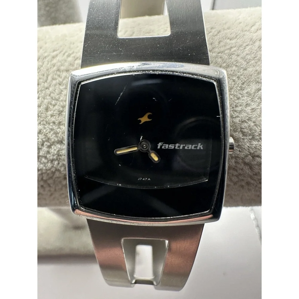Fastrack Ladies Watch‎ J747A 2392SAB New Battery 26MM 6.25